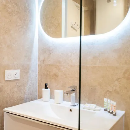 Апартаменты Le Doux Sejour Confort Moderne En Centre Au Calme *